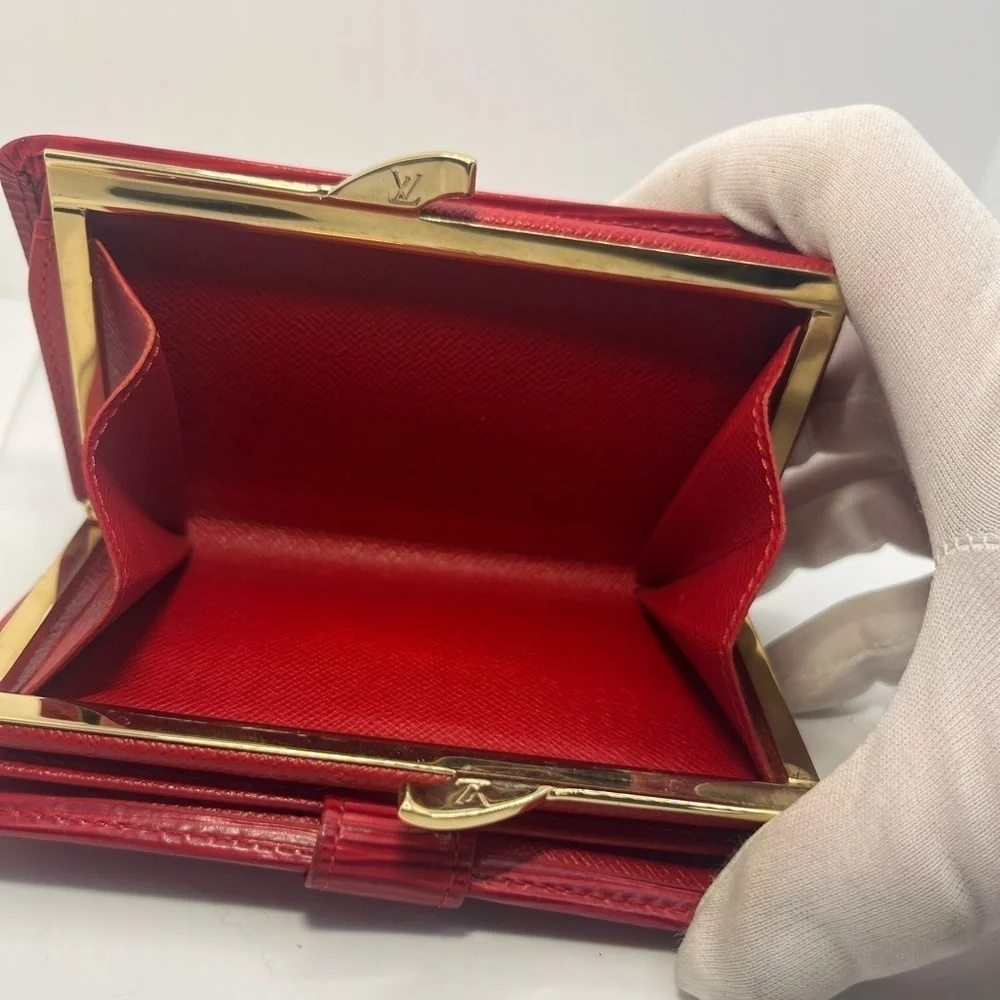 Louis Vuitton EUC Vintage Red EPI Porte Monnaie Viennois Bifold KissLatch Wallet