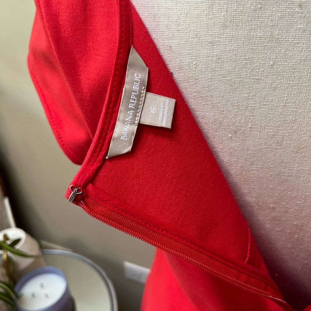 Banana Republic color red ensuring