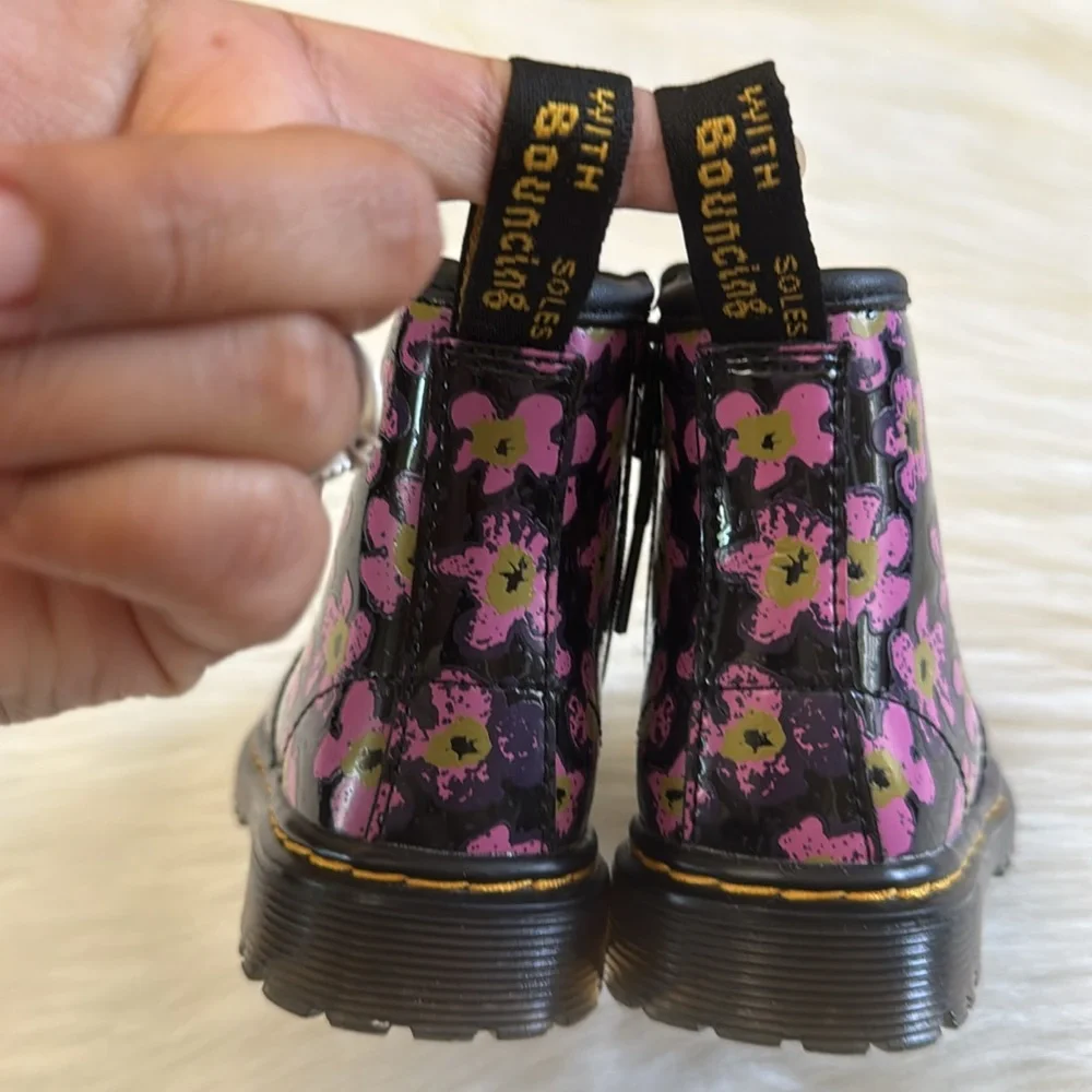 Dr. Martens excellent preowned