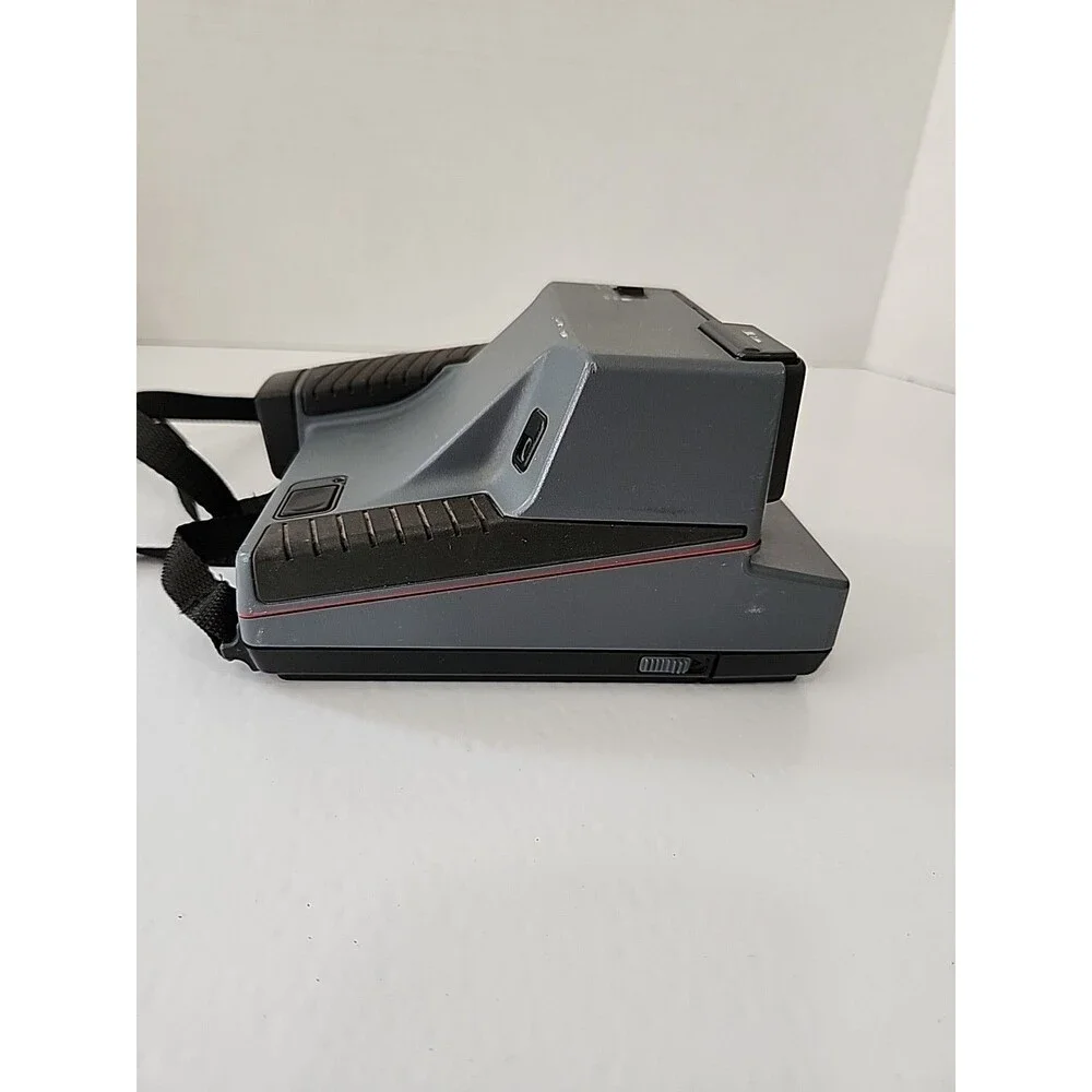 Polaroid usps vintage 600