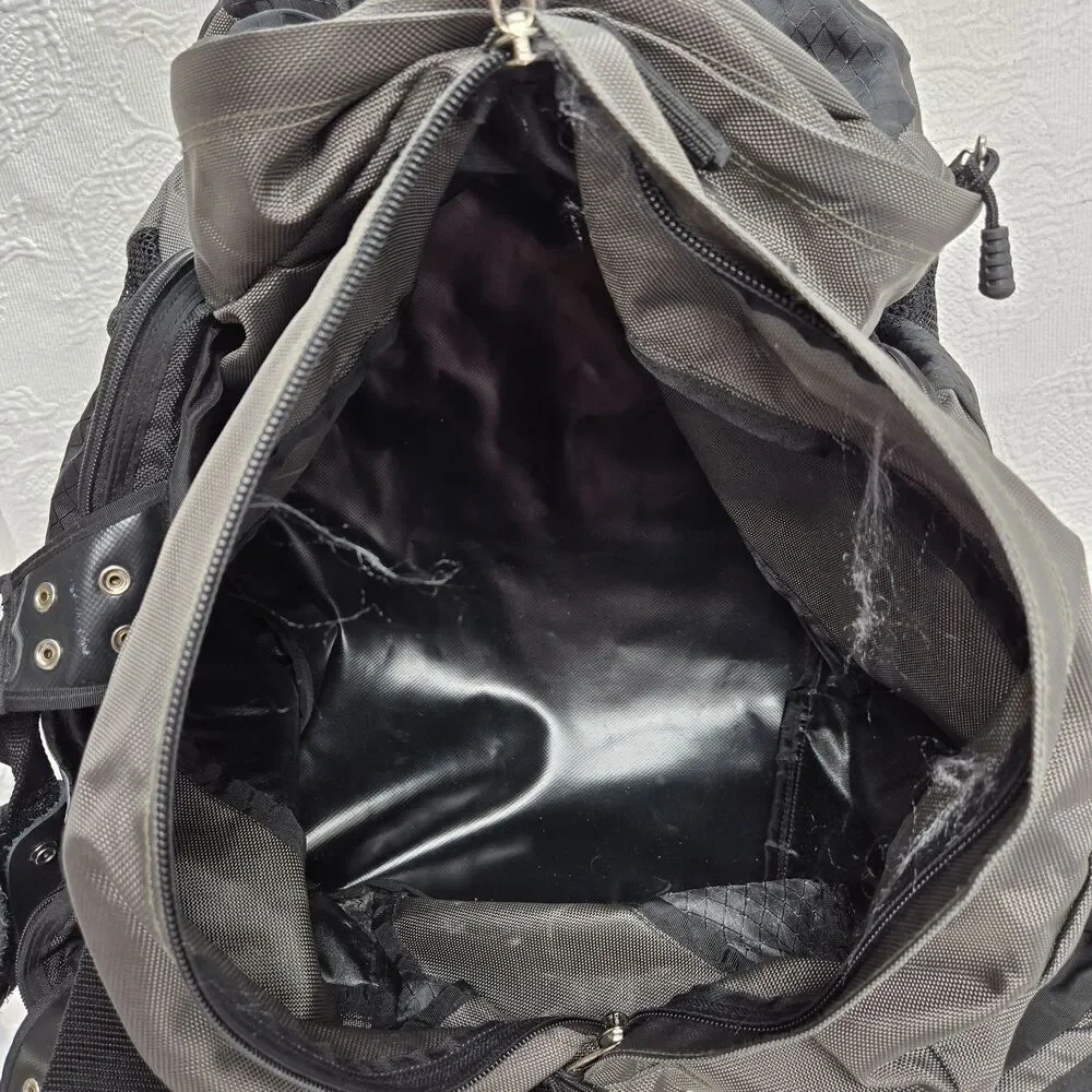 Oakley Icon 2.0 Software Grey Canvas Leather Handle Large Duffle Bag Y2K