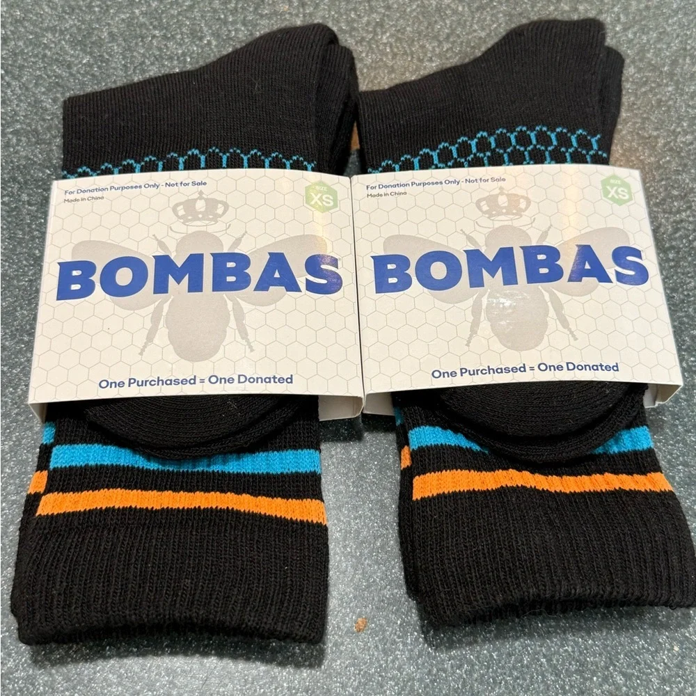 2 pairs Bombas kids size XS cushioned footbed