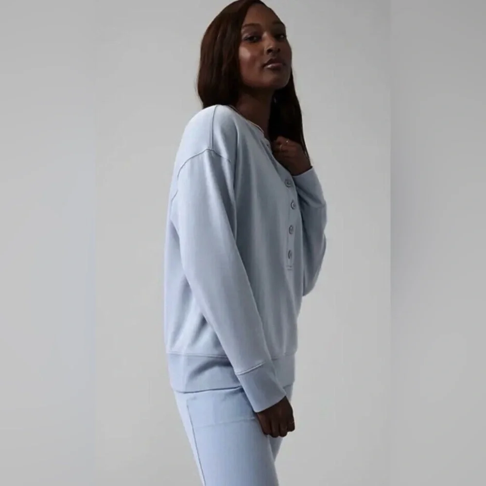 Athleta Balance Henley Sweatshirt // Blue Star
