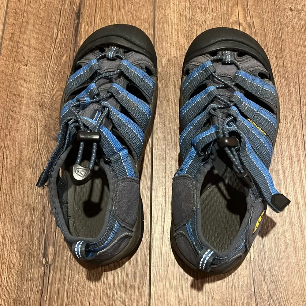 Keen closed toe