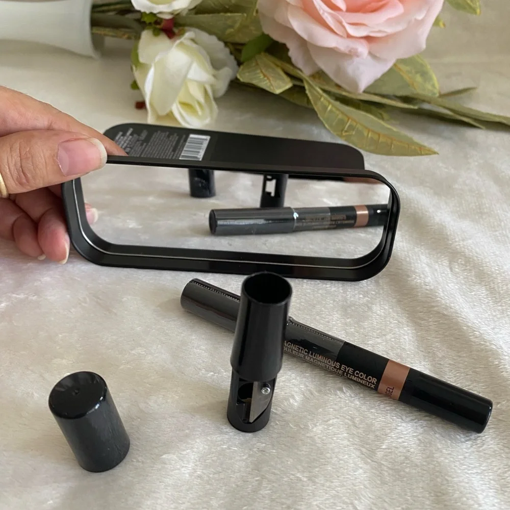 NUDESTIX EYESHADOW PENCIL ✏️ WITH SHARPENER COLOR ANGEL
