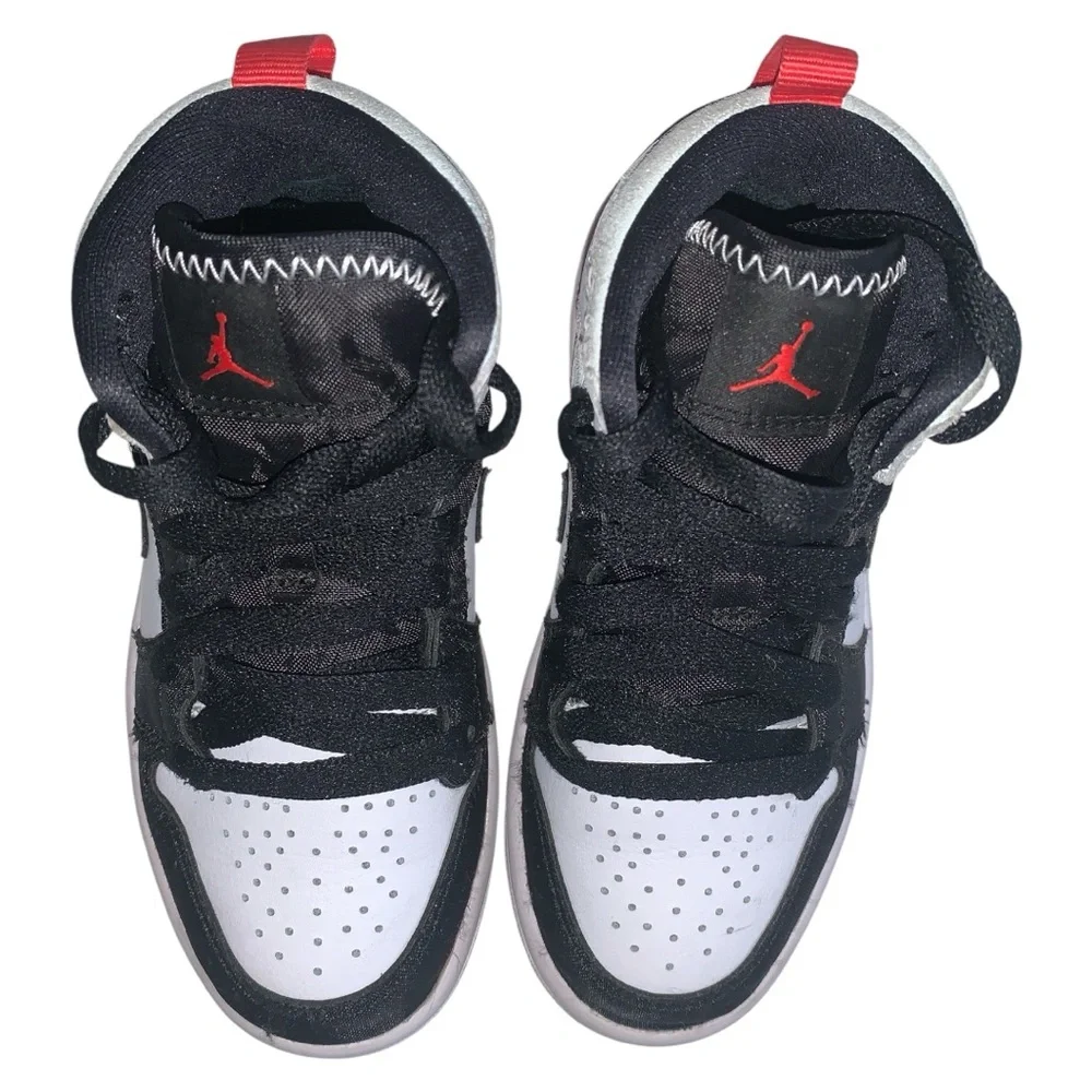 Nike Air Jordan 1 Sneakers