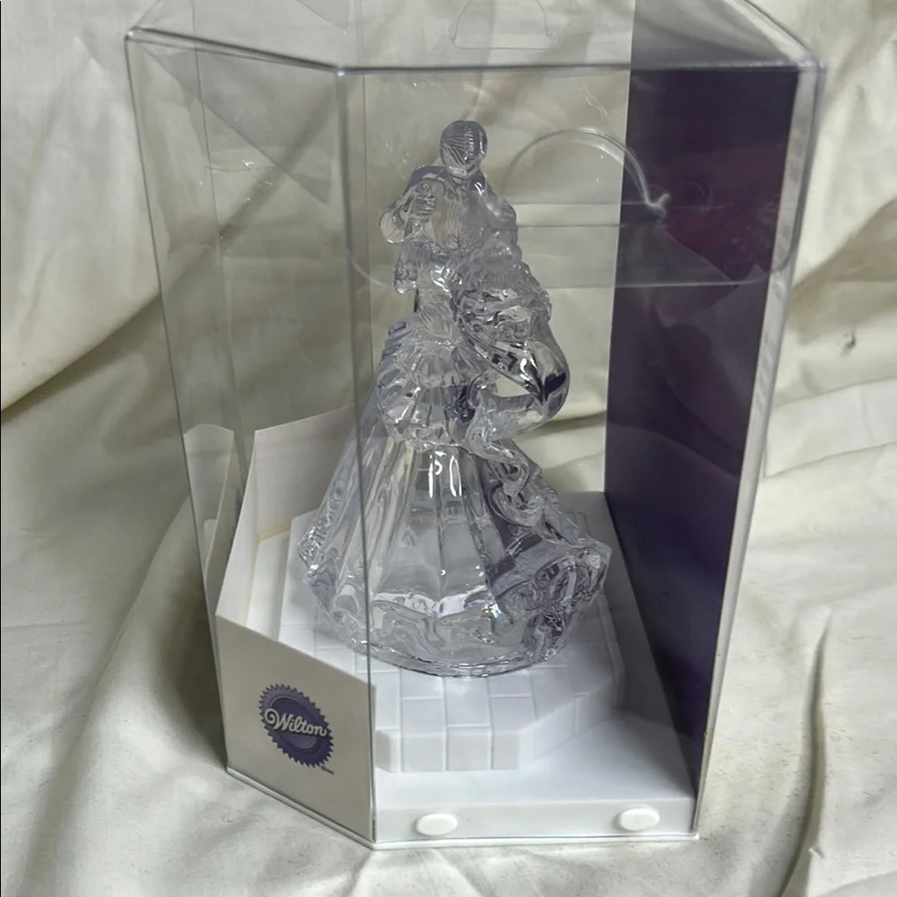 Wilton elegant clear