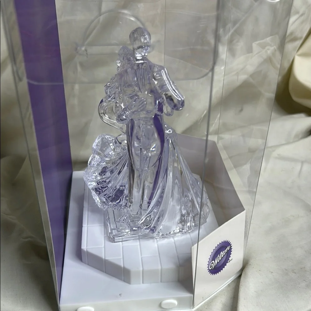 Wilton elegant clear