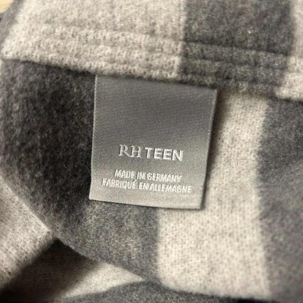 Restoration Hardware Pair of Shams RH Teen Gray Striped nwot
