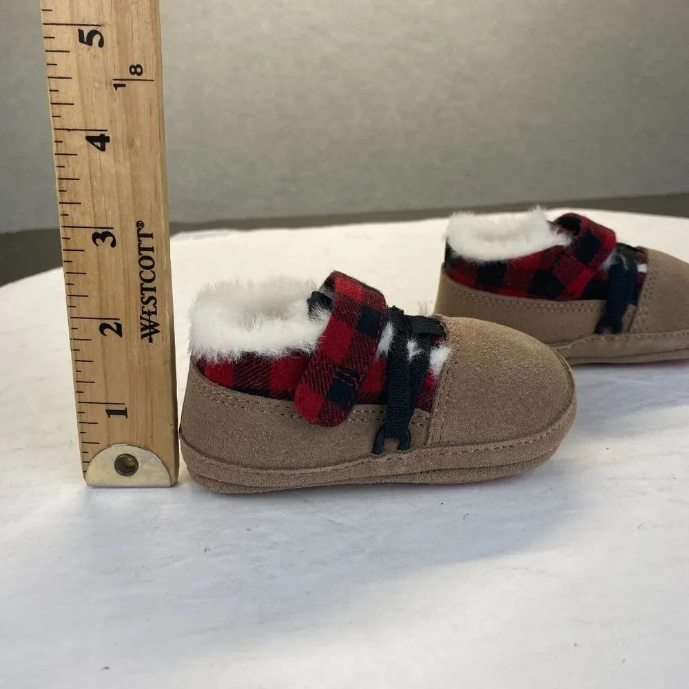 Robeez first kicks