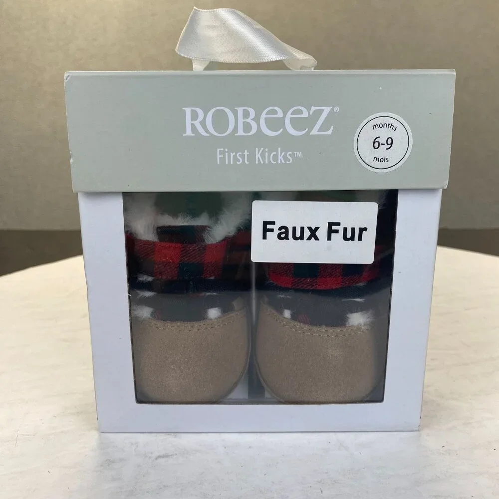 Robeez first kicks