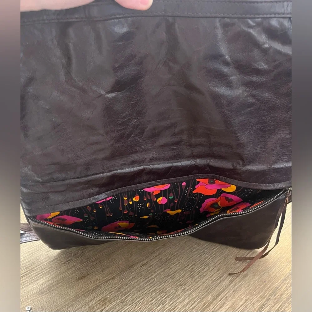 Arza messenger laptop
