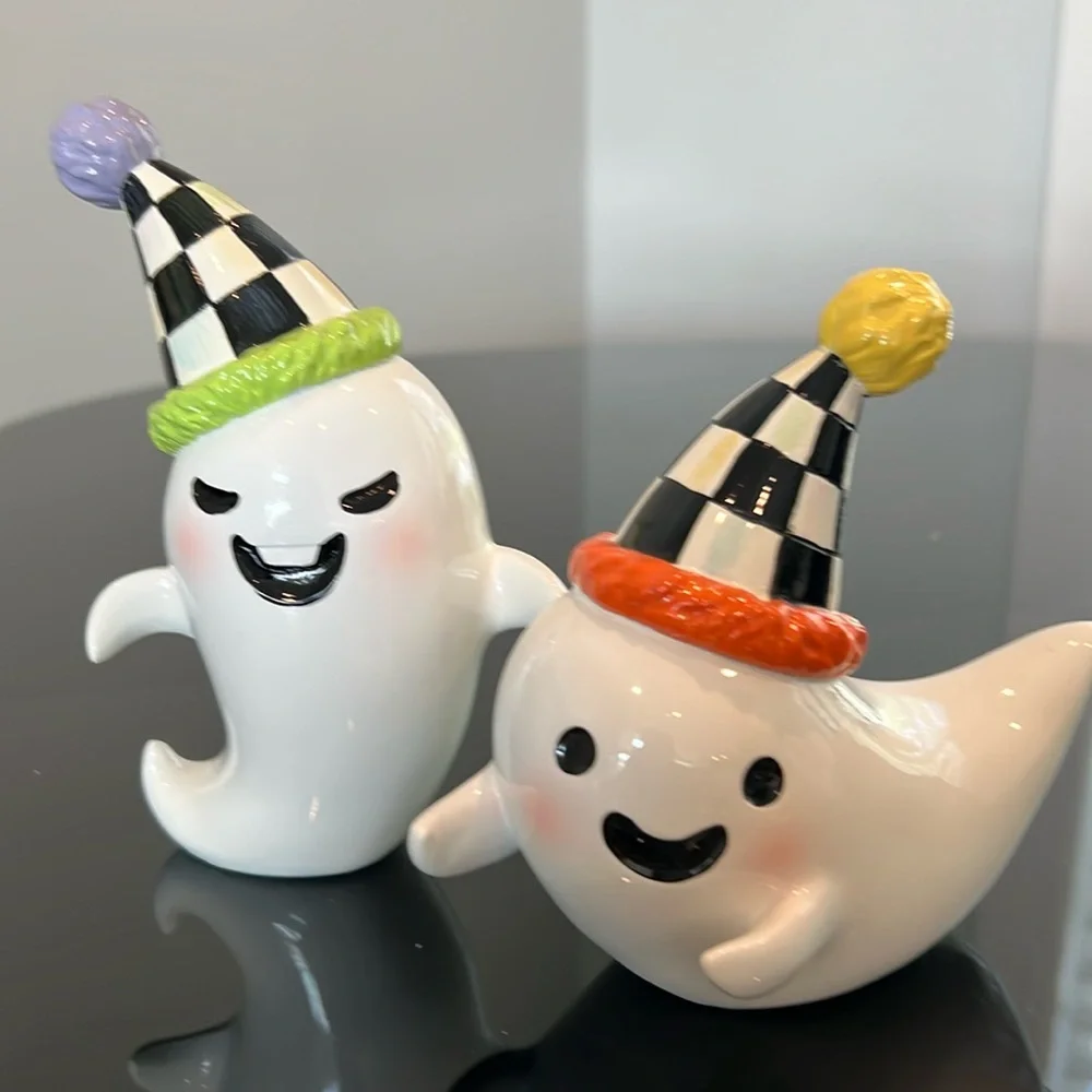 🎉Host Pick🎉MacKenzie-Child’s Trick or Treat Ghost Figurines, Set of 2