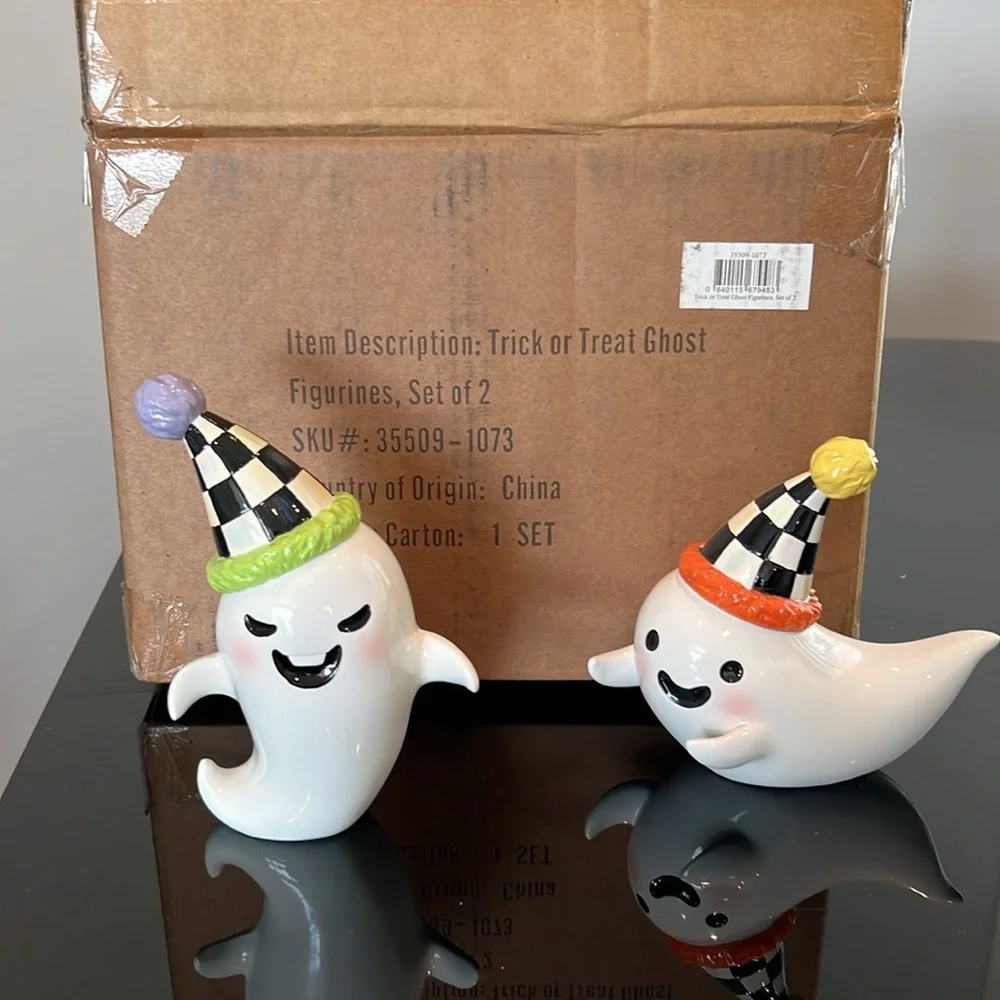 🎉Host Pick🎉MacKenzie-Child’s Trick or Treat Ghost Figurines, Set of 2