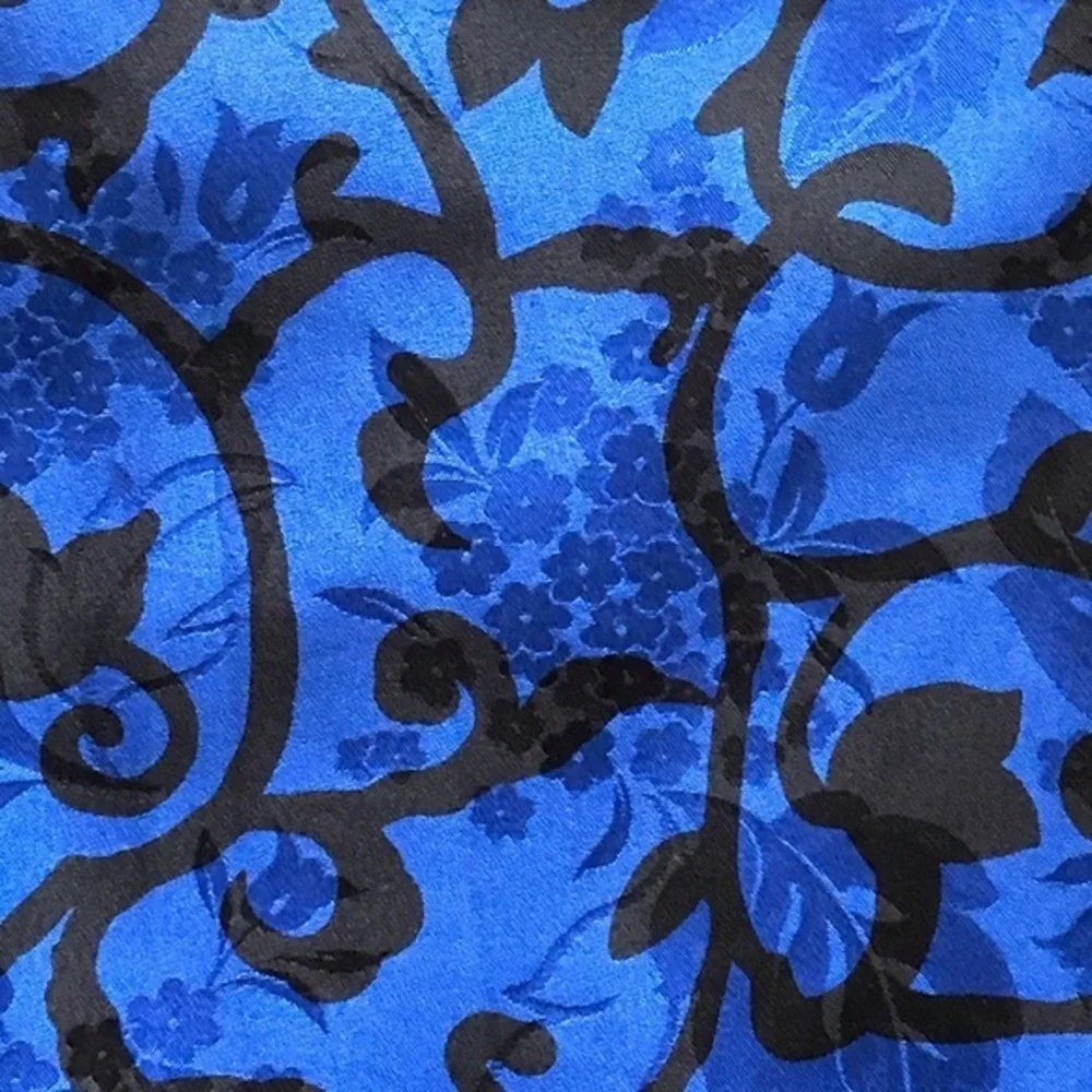 Silk Vintage Skirt Blue Black Embossed fabric Size 4