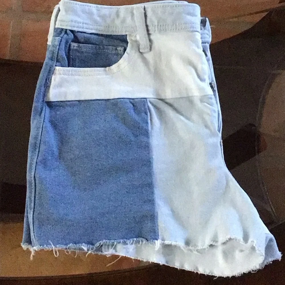 chic hollister