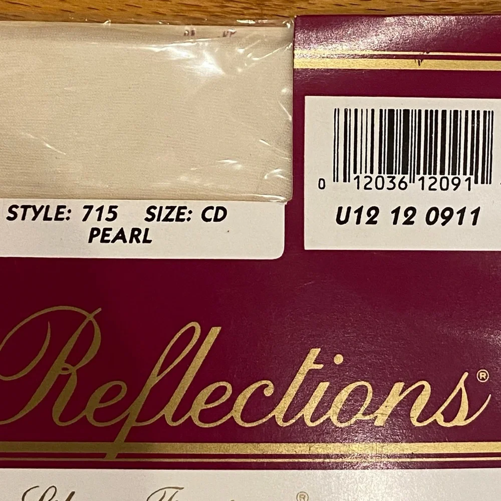 Hanes sheer color