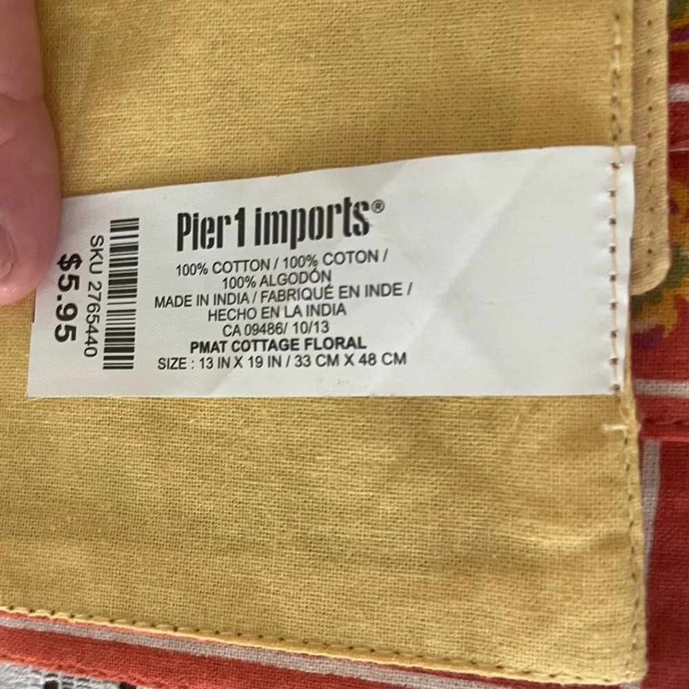 NWT Pier 1 Floral Placemats - Set of 4