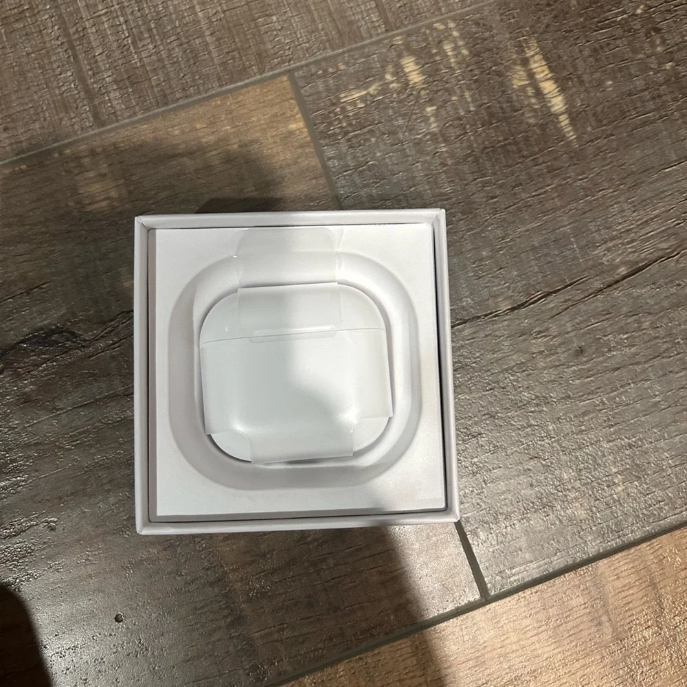 Apple retail $179
