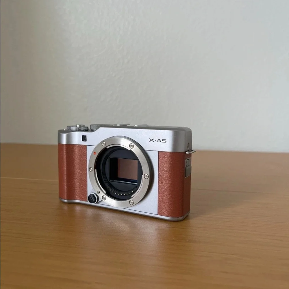 Fujifilm X-A5 Mirrorless Camera - Silver and Brown Finish