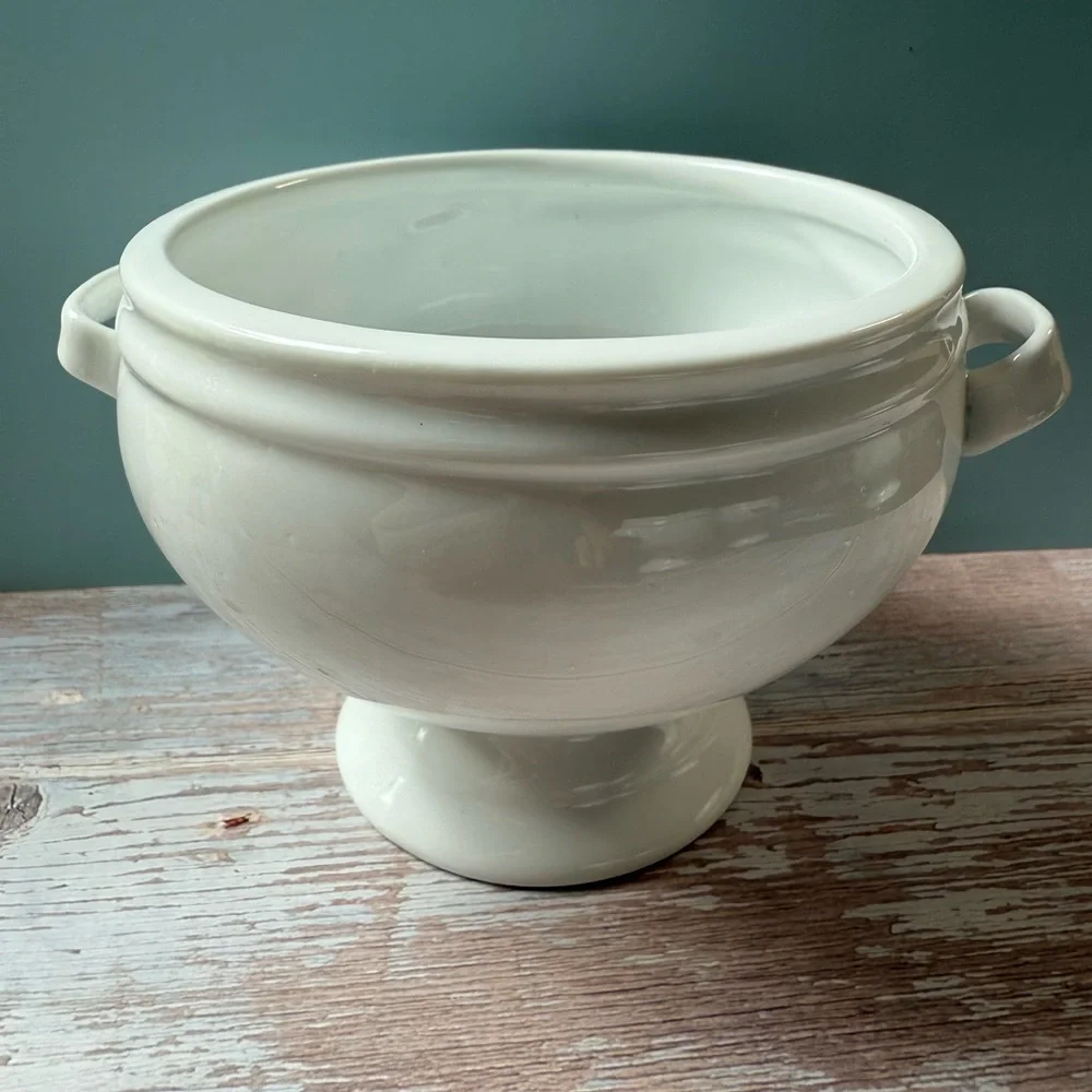Crate&Barrel white handles bowls