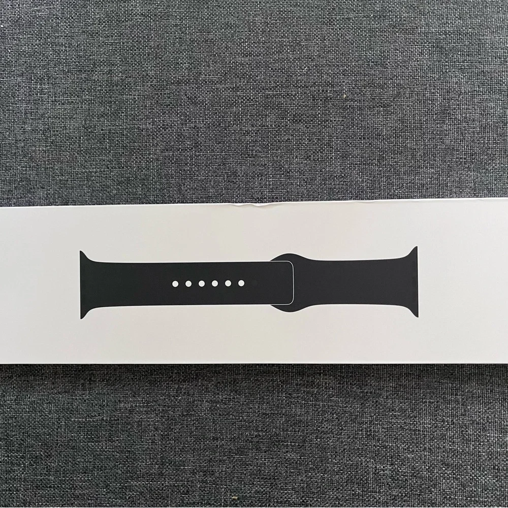 New in box Space Black Wristband for Apple Smartwatch