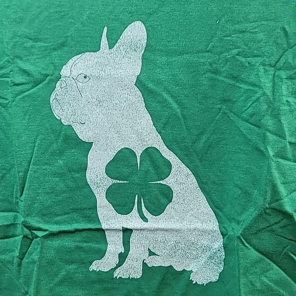 lucky bull dog  t shirt medium new in package