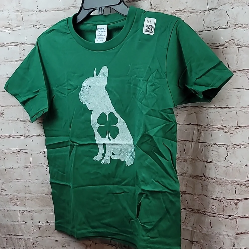 lucky bull dog  t shirt medium new in package