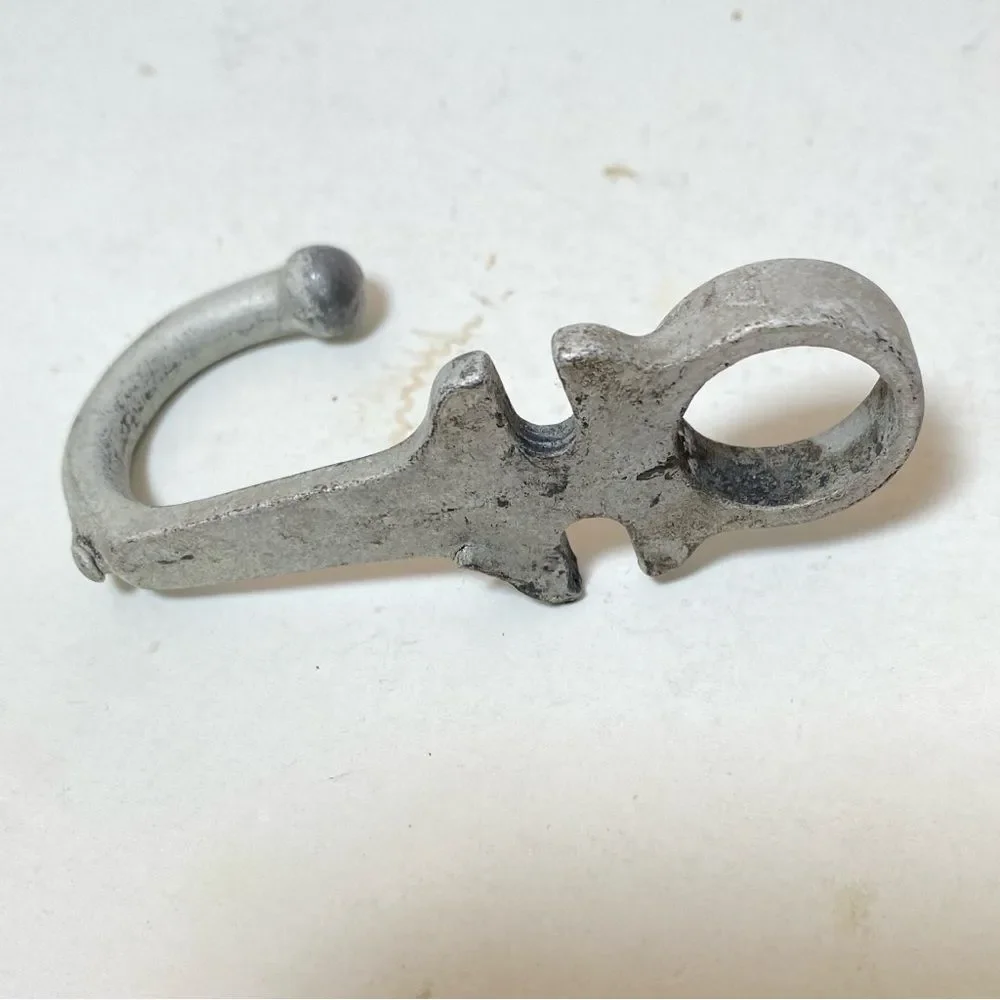 N/A smoke free antique