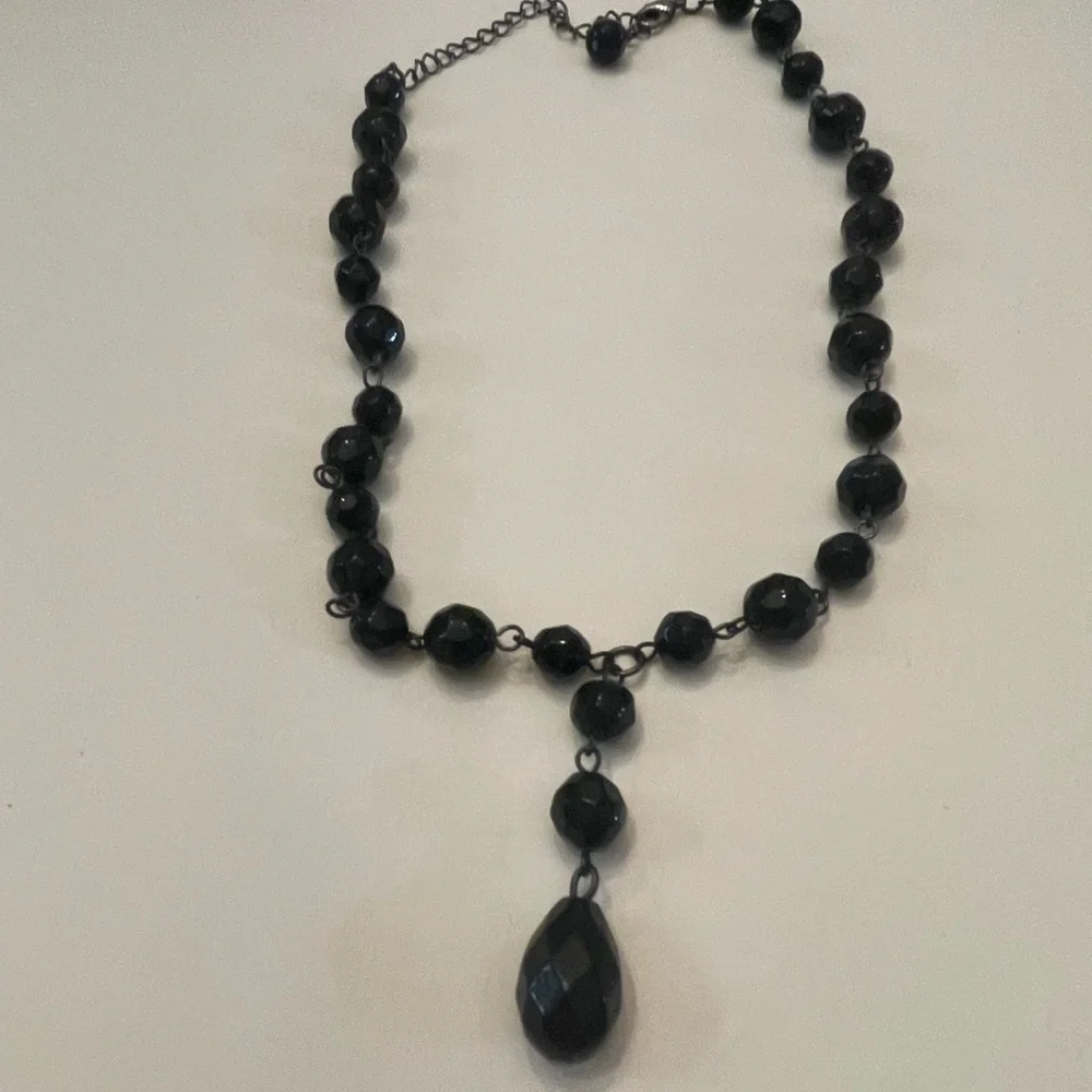 Elegant Black Beaded Necklace