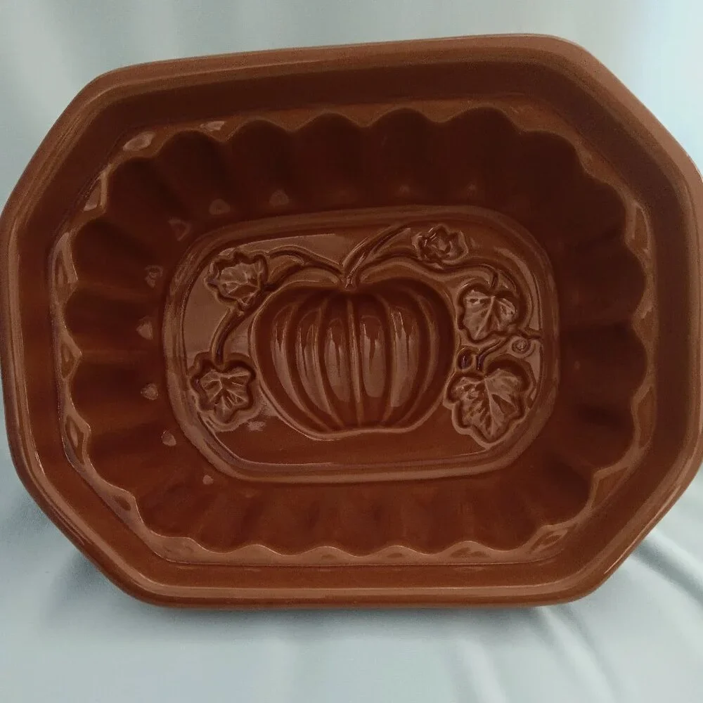 Crate and Barrel Ceramic Pumpkin Baking Mold 255-554