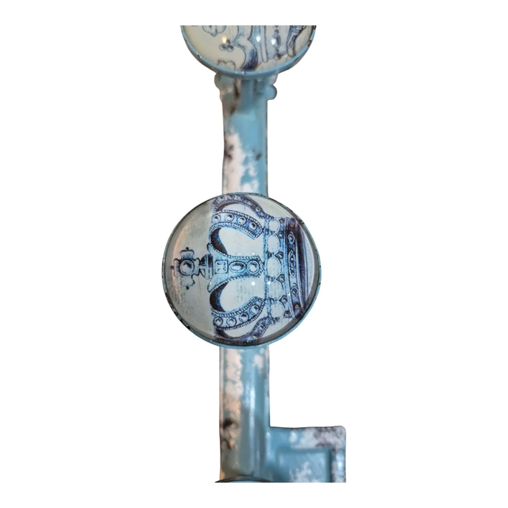 None keys stylish