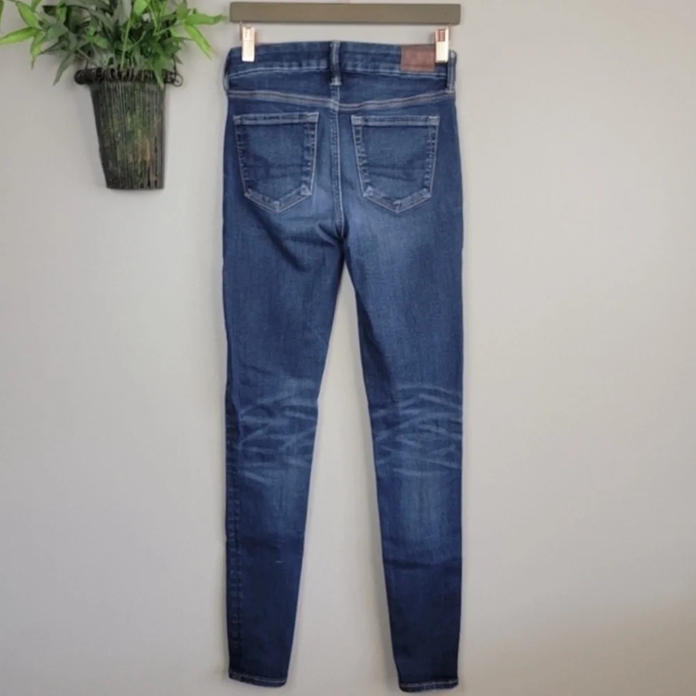 American Eagle Outfitters excellent no
