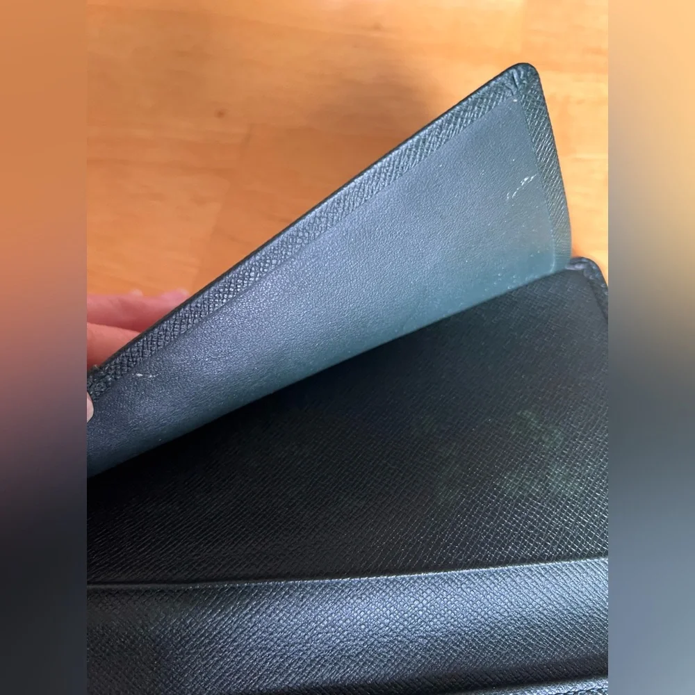 Louis Vuitton rare clean