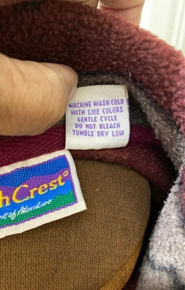 Women's NorthCrest Sweater Size Medium