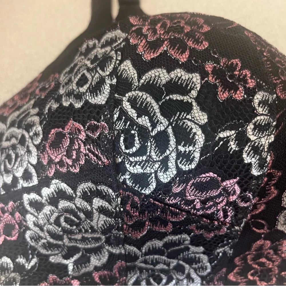 TORRID Curve Wire-Free Floral Lace Black/Pink/Silver Bra Sz 46C
