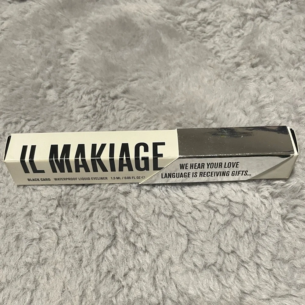 IL MAKIAGE liquid eyeliner