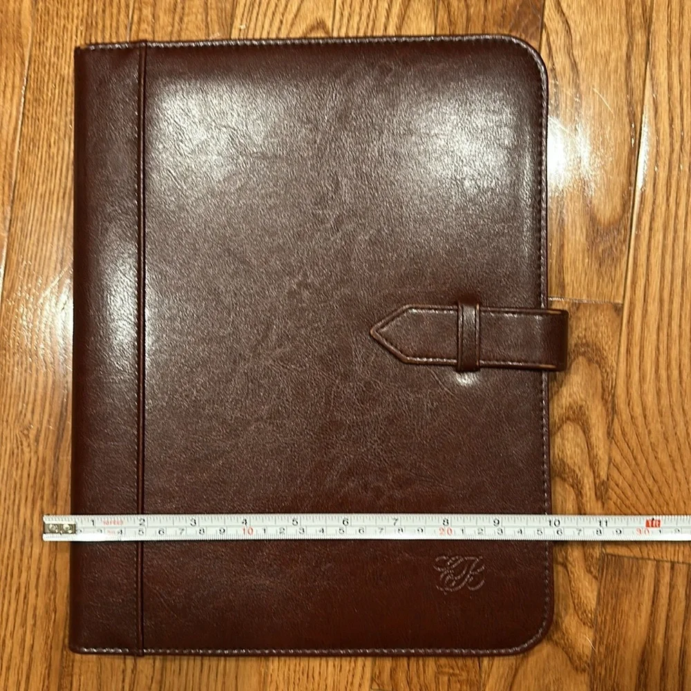 Enzo Baglioni Brown portfolio