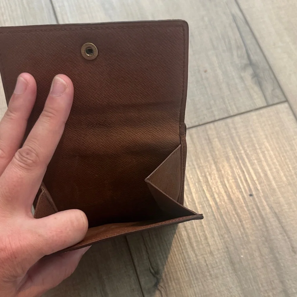 Louis Vuitton chic wallet