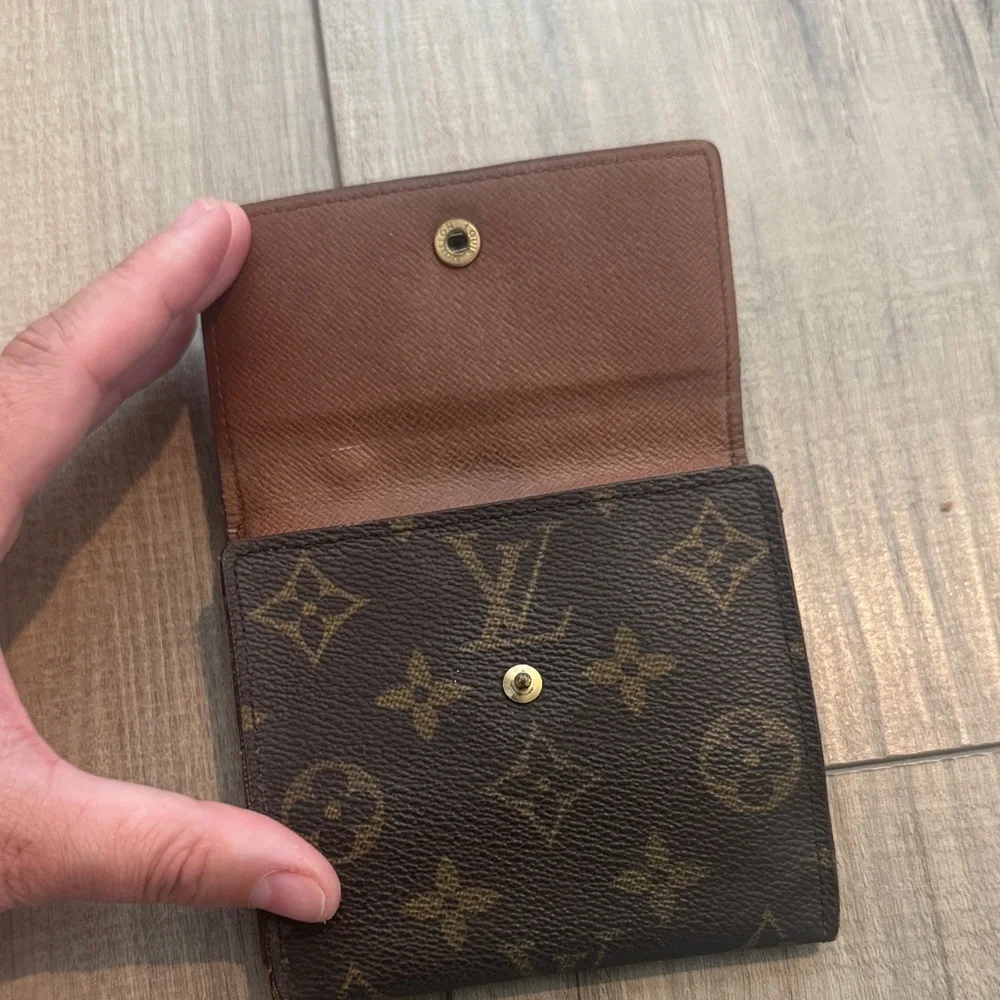 Louis Vuitton chic wallet