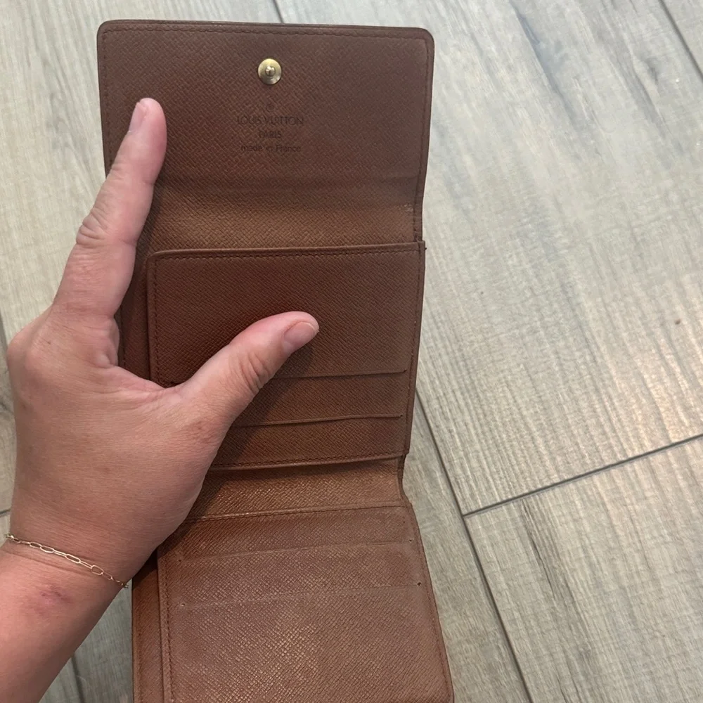 Louis Vuitton chic wallet