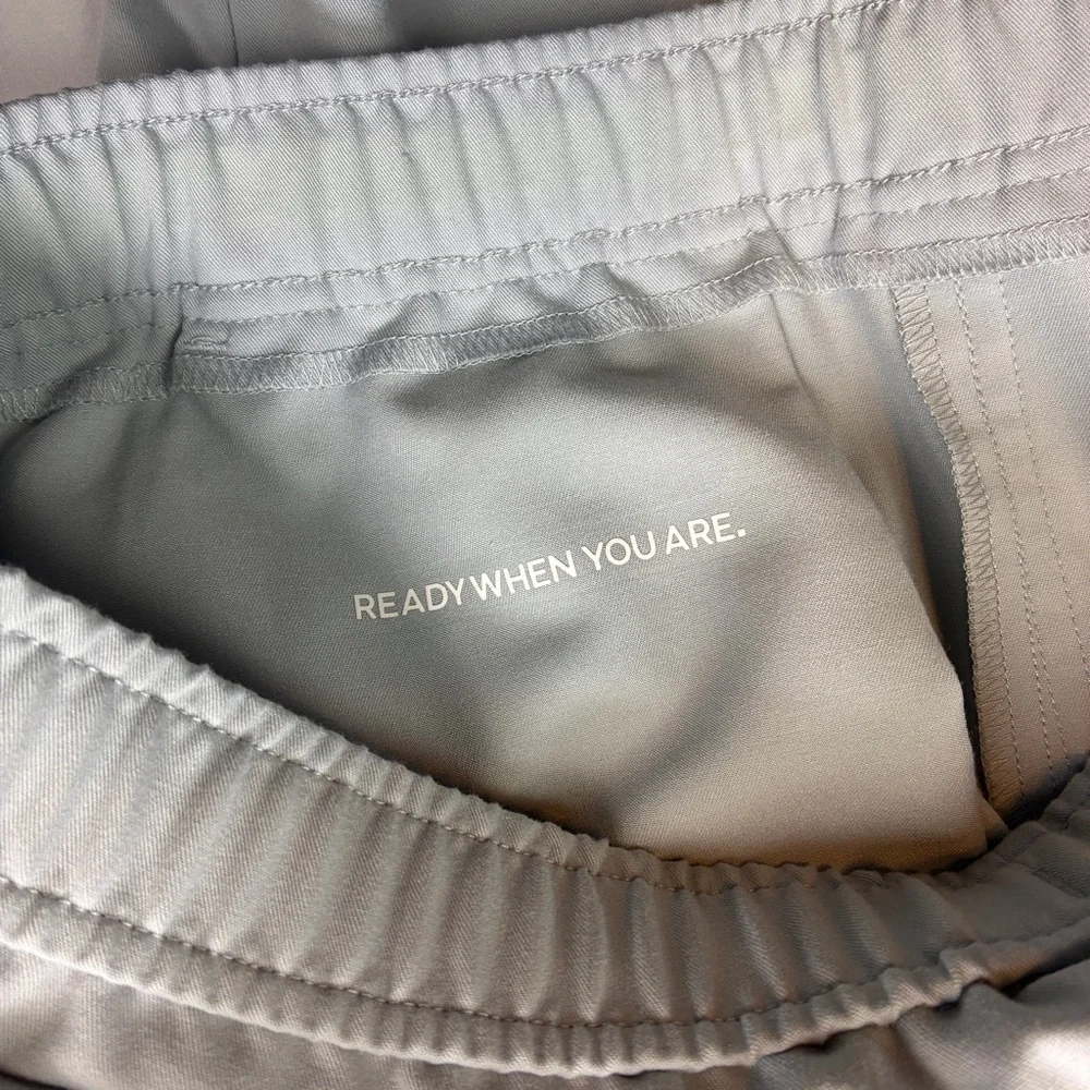 Figs light gray