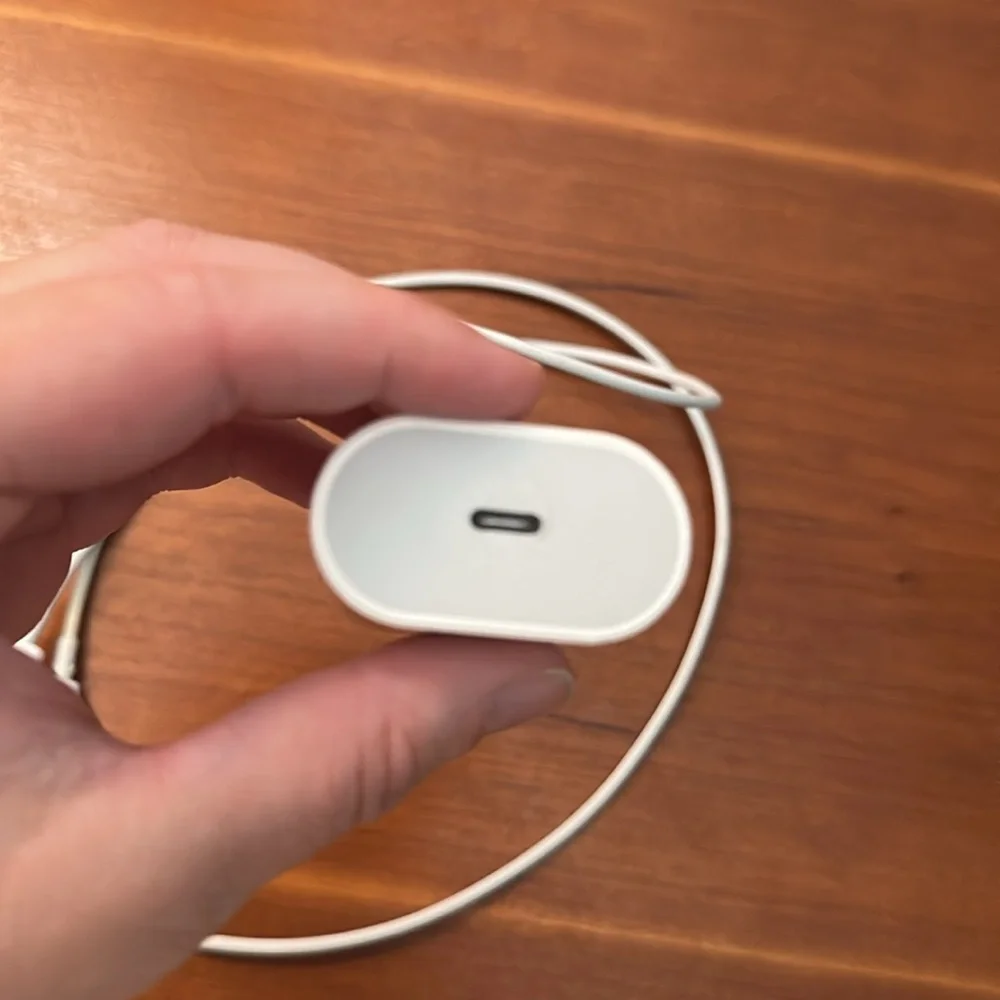 N/A white usb