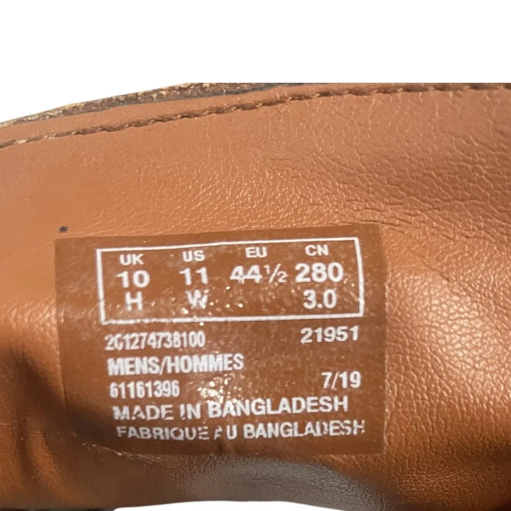 Clarks brown lace defects