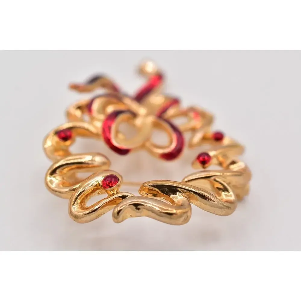 Vintage Christmas Wreath Pin Brooch Red Enamel Gold Tone Heavy Chunky 1980s 9B