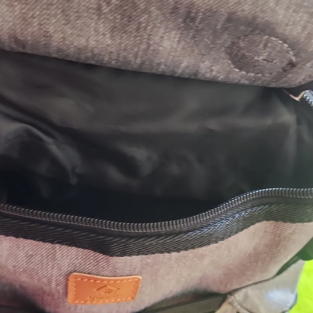 Gray Dog Travel Carrier with Accessories