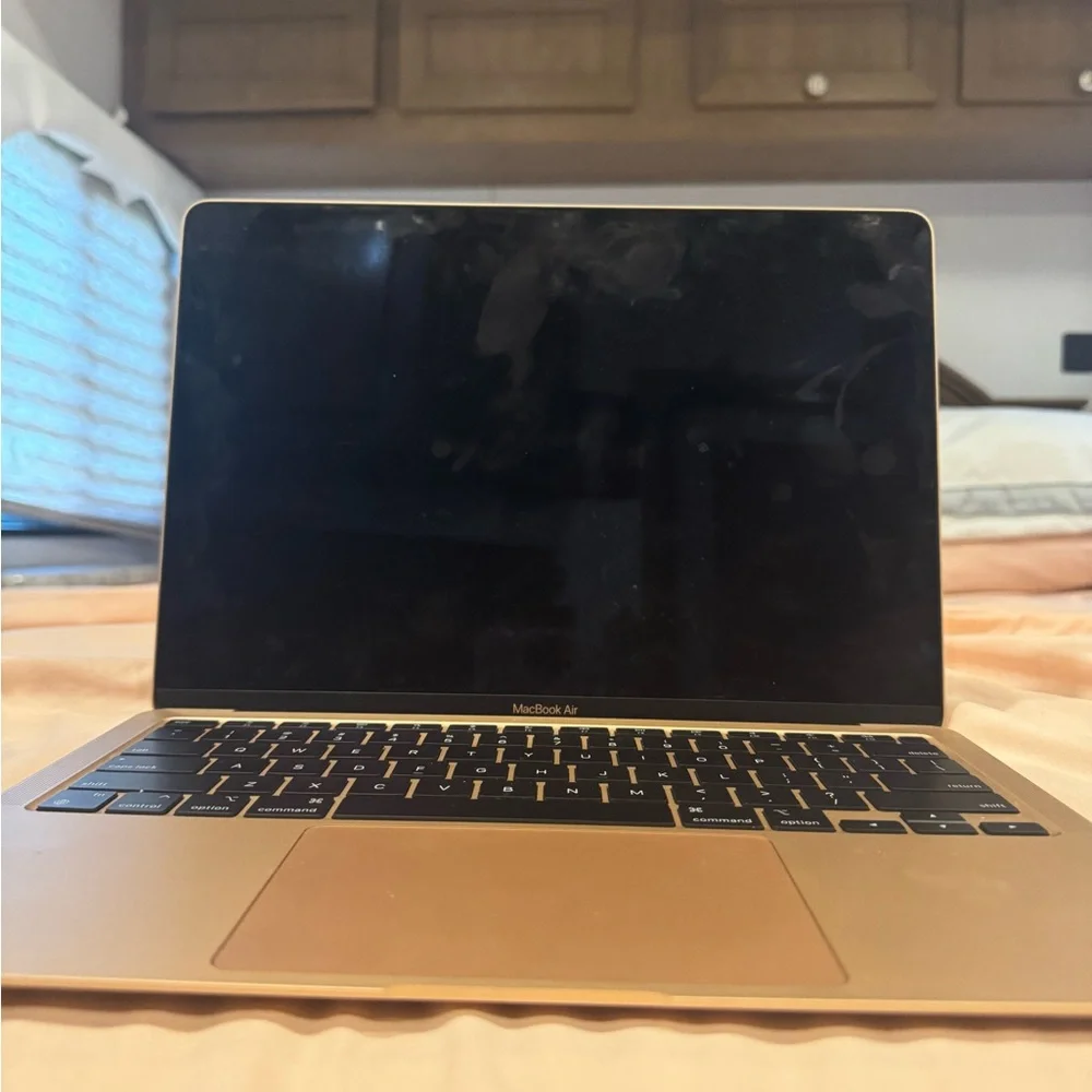 Apple stylish macbook