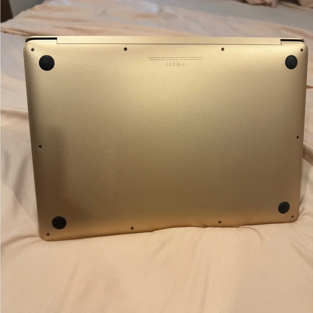 Apple stylish macbook