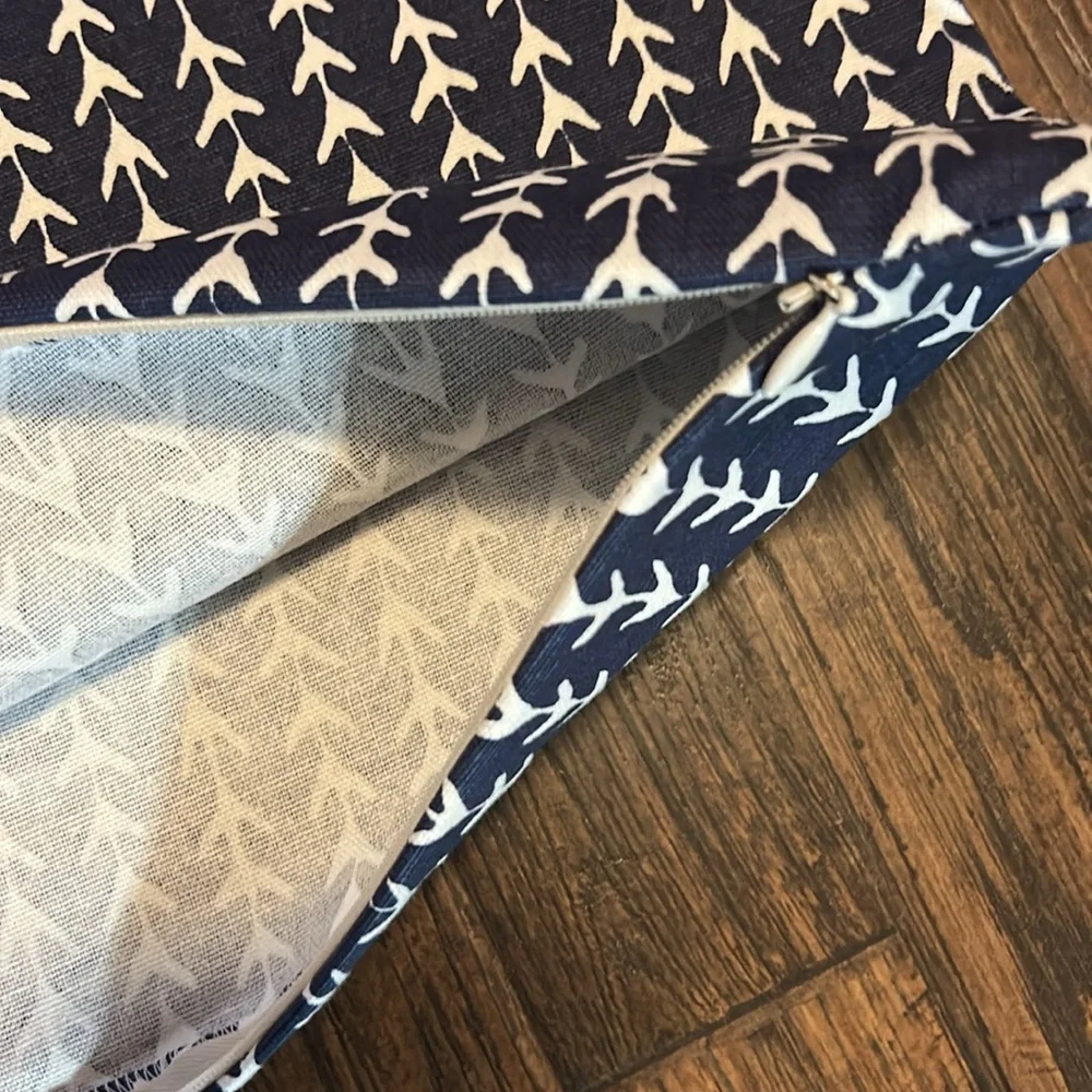 N/A stylish navy