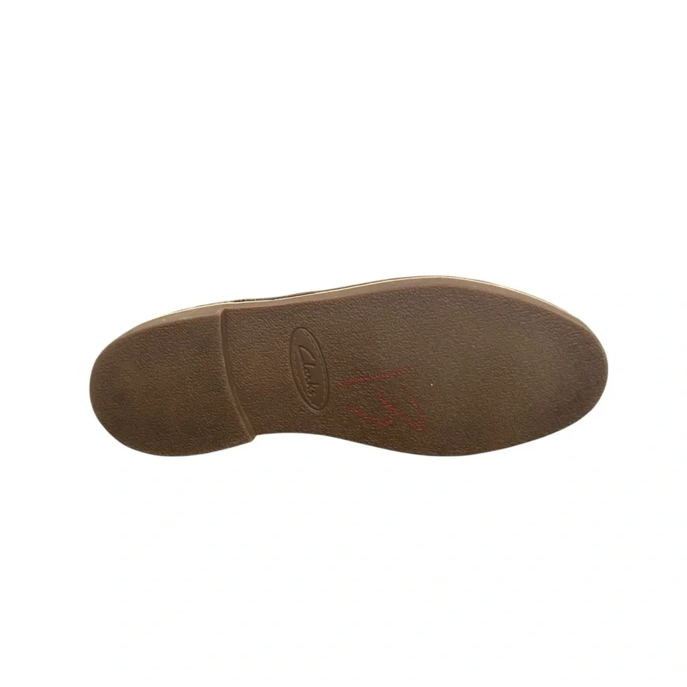 Clarks service ships